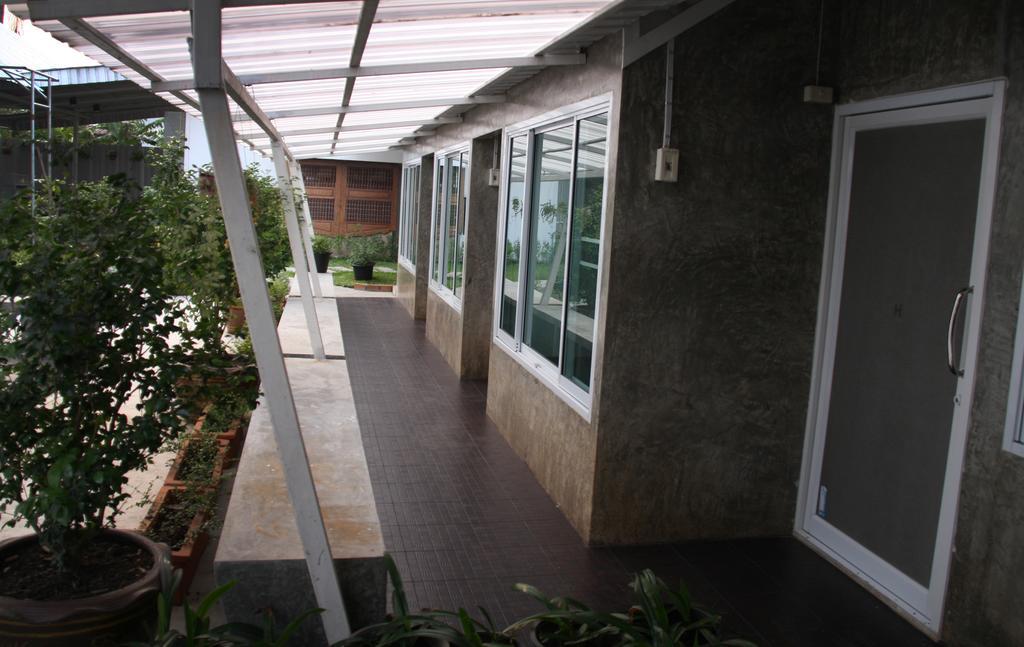 Zan Pla Nade Guesthouse Chiang Rai Buitenkant foto
